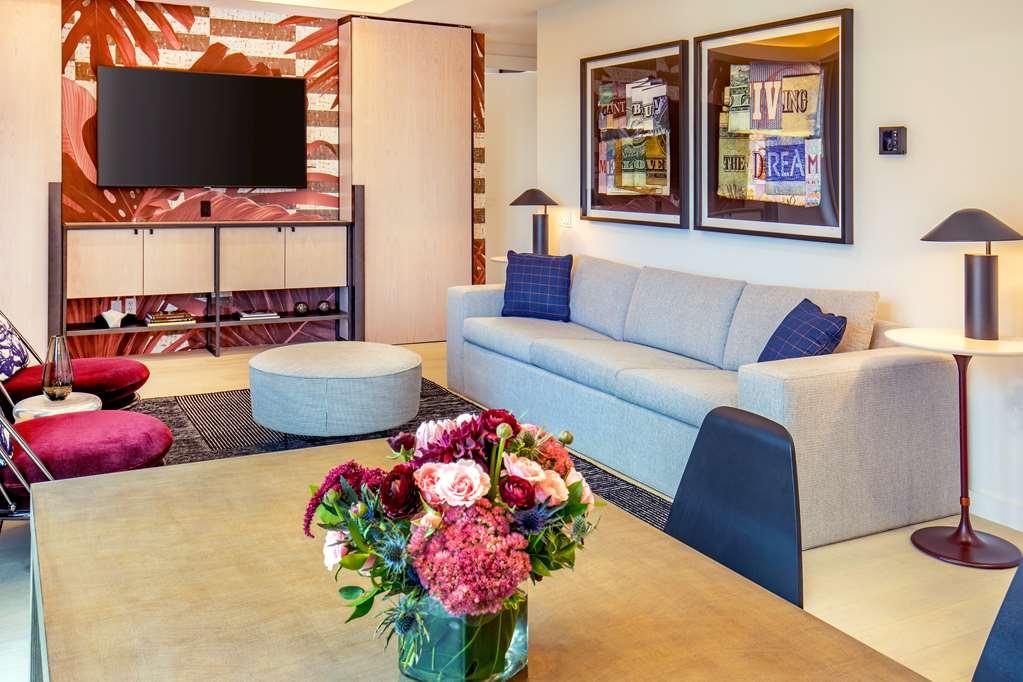 Hotel 907 Main Square, Sonder By Marriott Bonvoy 4*